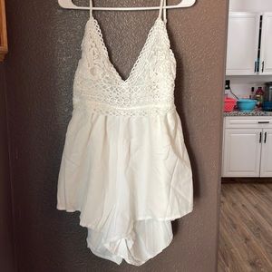 XL white romper